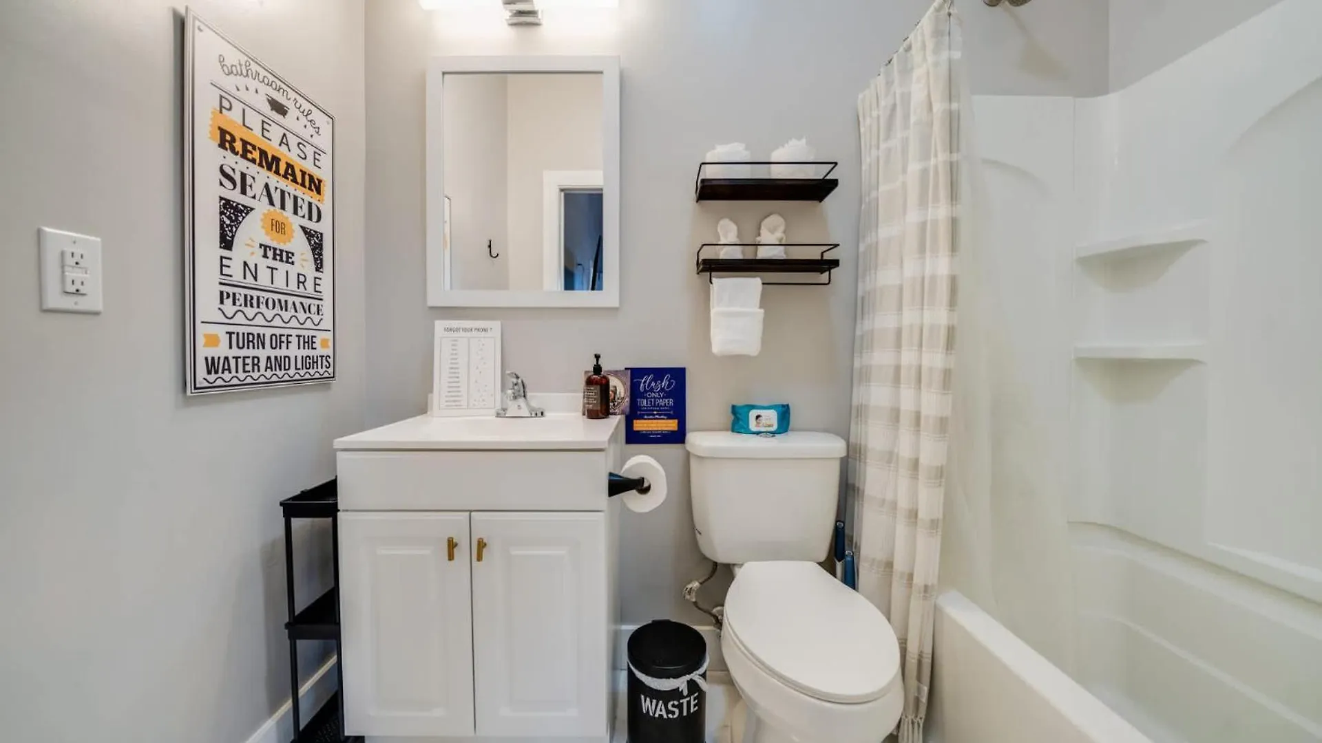 בית נופש Classic Louisville Home With Contemporary Upgrades