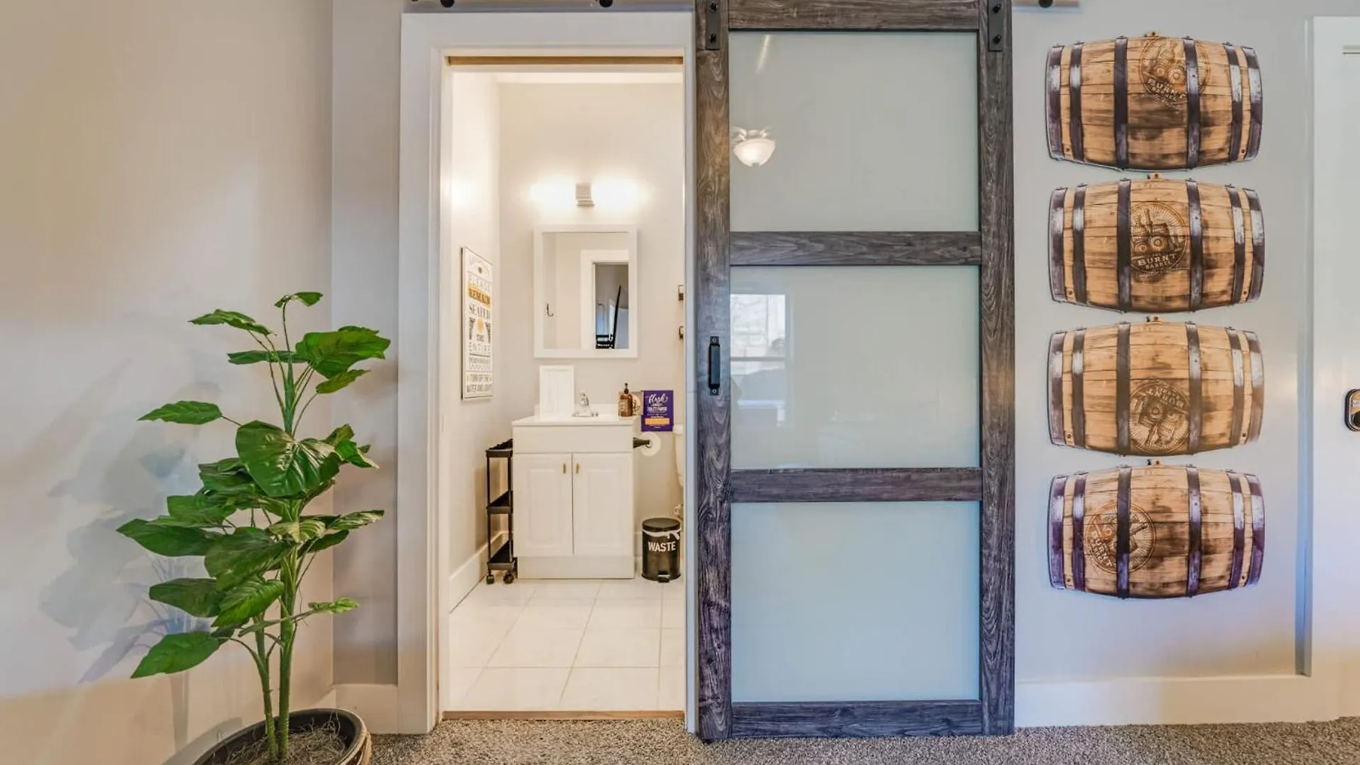 Classic Louisville Home With Contemporary Upgrades ארצות הברית